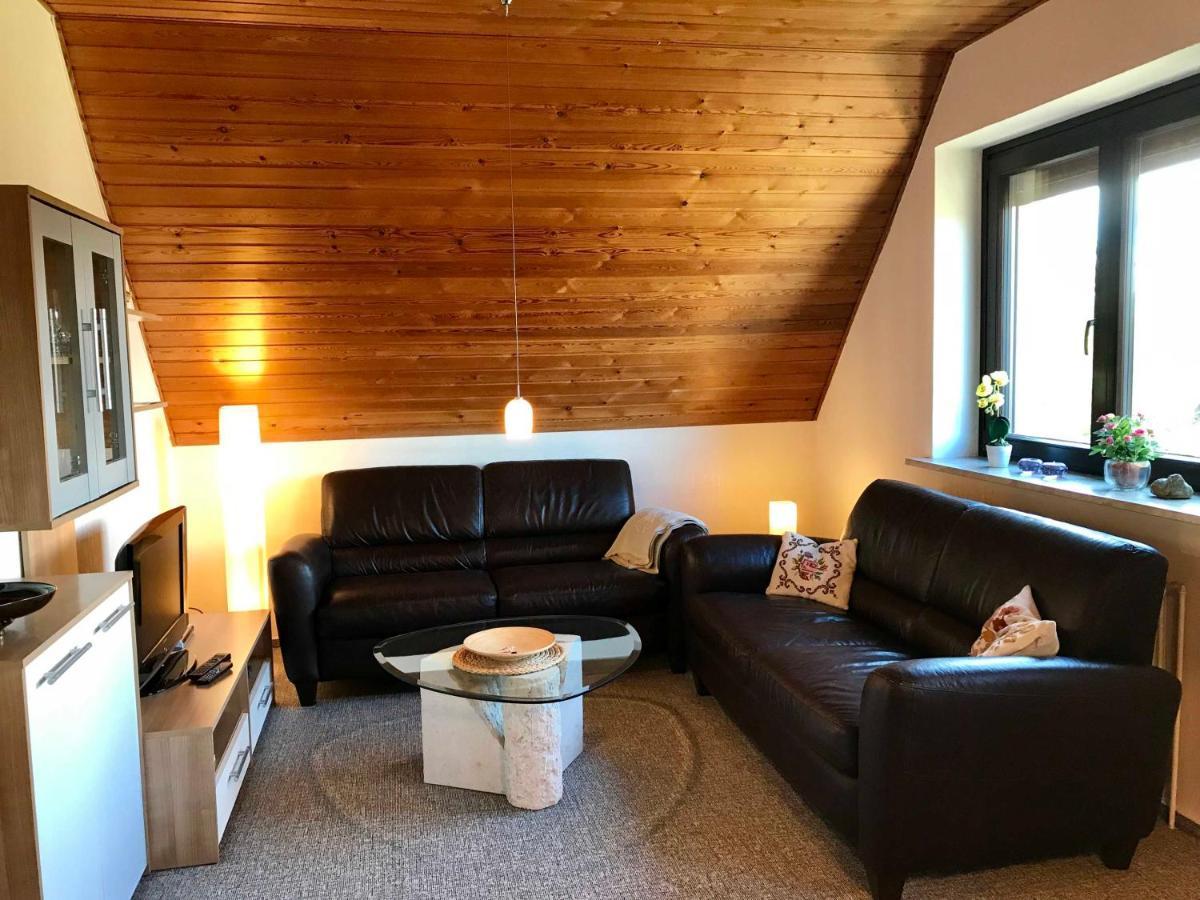 Mal Steinbock _ Ferienwohnung Anni Malente Exteriör bild